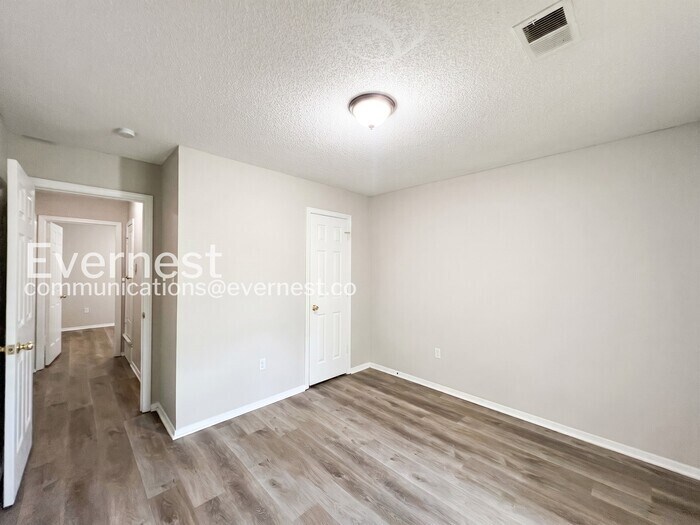 Building Photo - 7594 Iris Dr