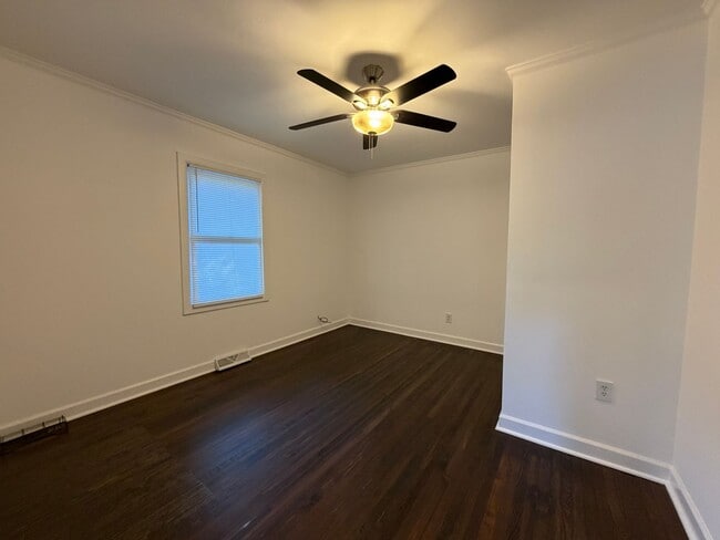 Building Photo - Wilmore Bungalow For Rent