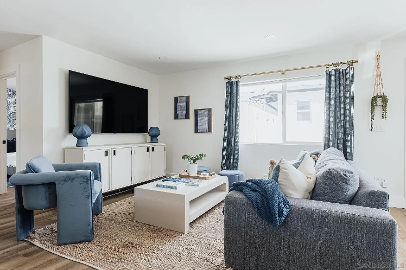 Building Photo - 1231 Center Ave