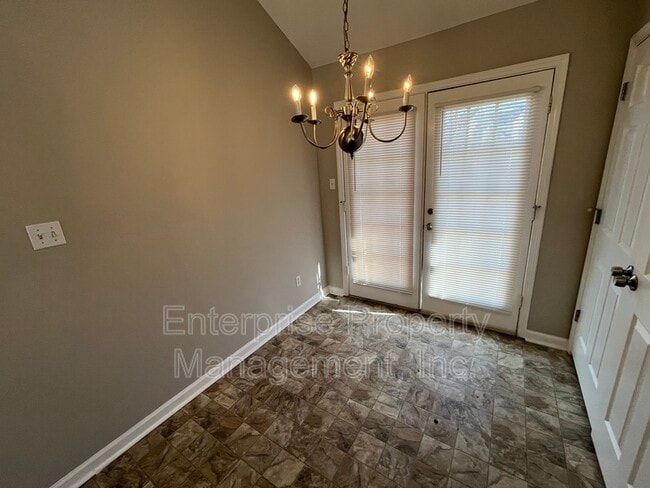 Building Photo - 2722 Virginia Woods Pl