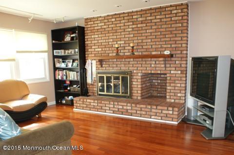 Building Photo - 39 School Rd W