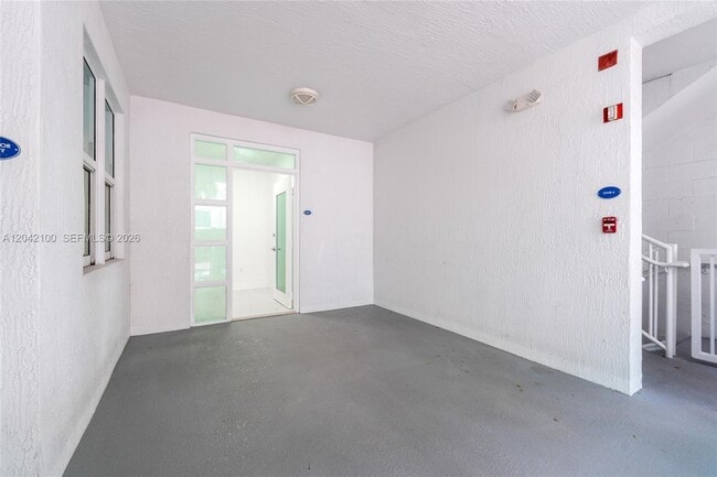 Building Photo - 7914 Harbor Island Dr