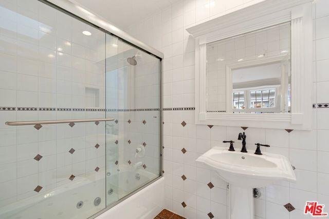 Building Photo - 3121 Stanford Avenue, Los Angeles, CA 9029...