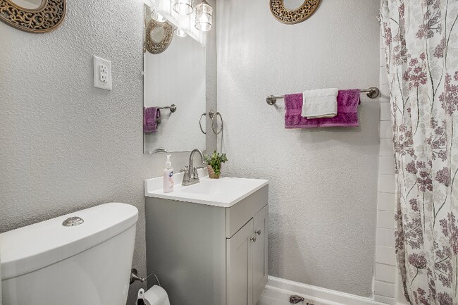 Building Photo - 2734 Brooklyn Ave