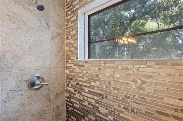 Building Photo - 1123 W Gandy St