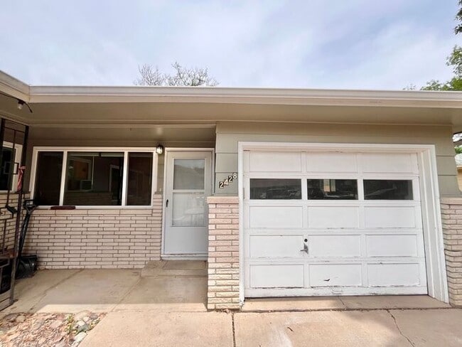 Primary Photo - Updated 2bd/1ba Duplex in West Fort Collin...