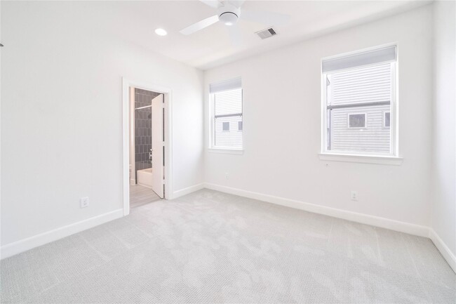 Building Photo - 341 Eado Park Cir