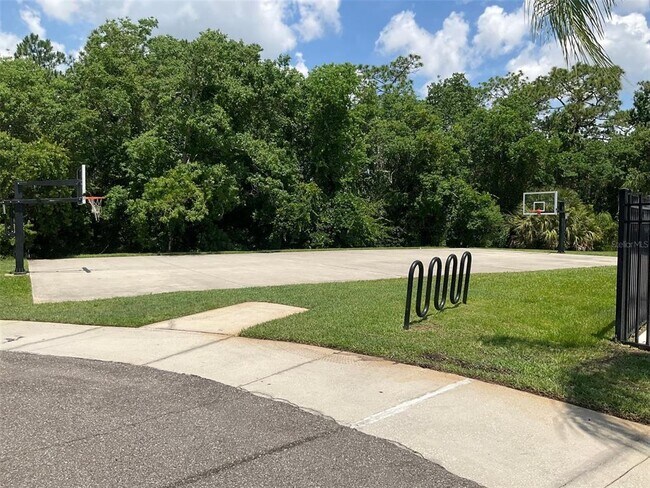 Building Photo - 1318 Lake Biscayne Way