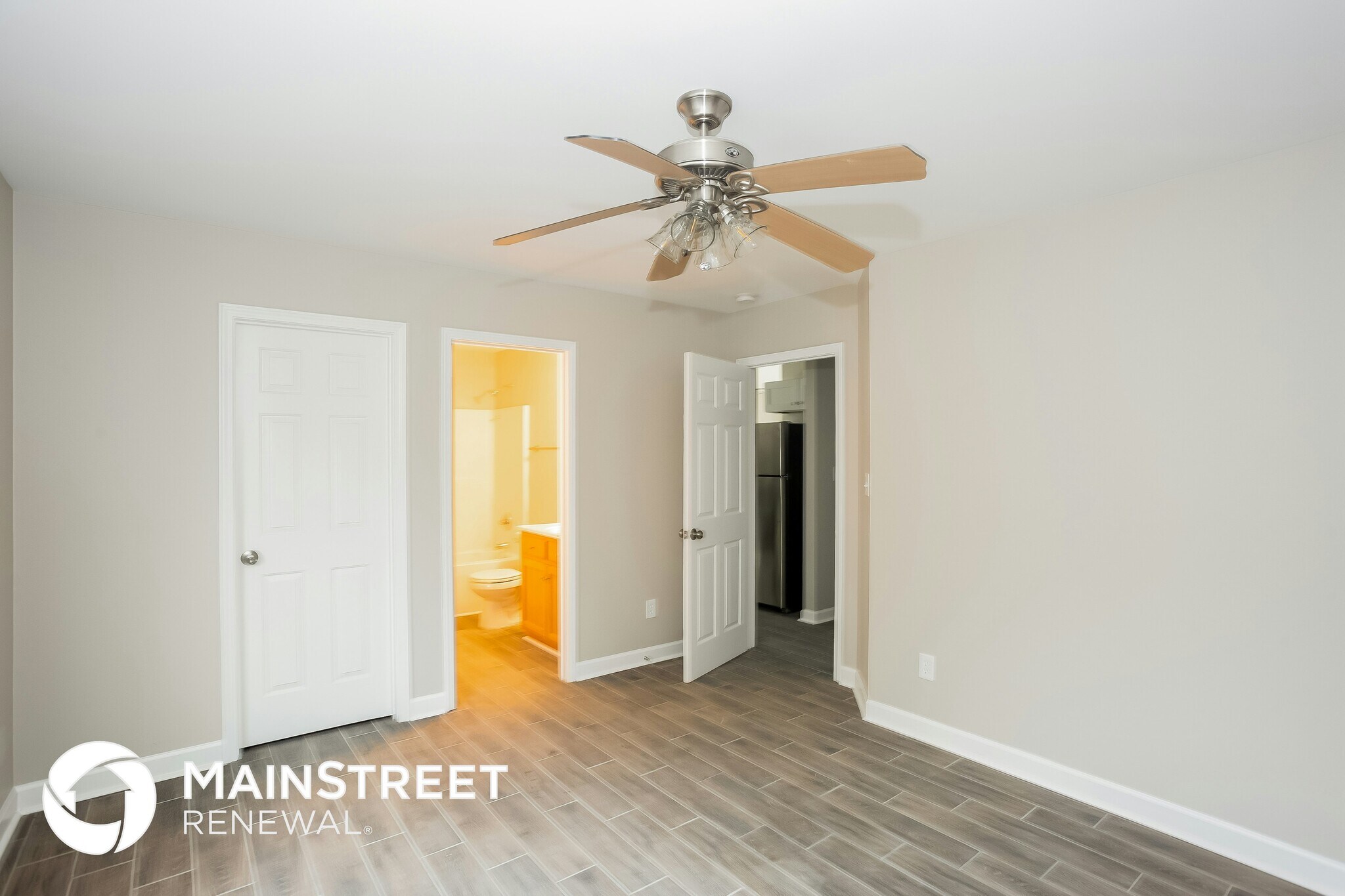 Building Photo - 1102 Skyland St