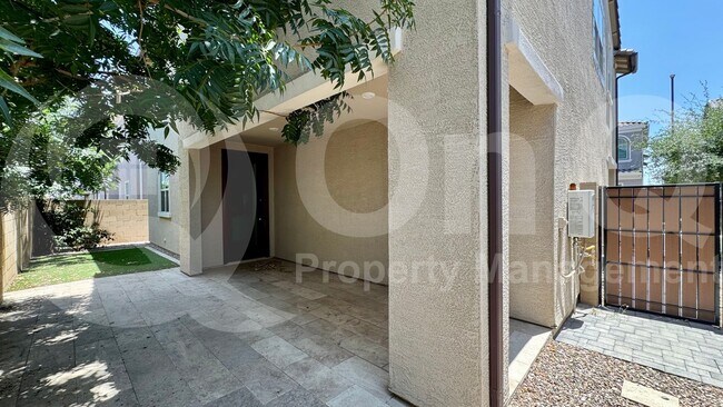 Building Photo - 1068 E Sabino Dr