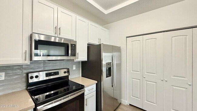 Building Photo - 9160 N 67th Ave