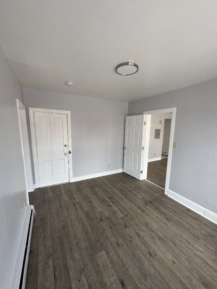 Building Photo - 34 N Earl St