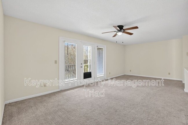 Building Photo - 3701 Cotswold Terrace