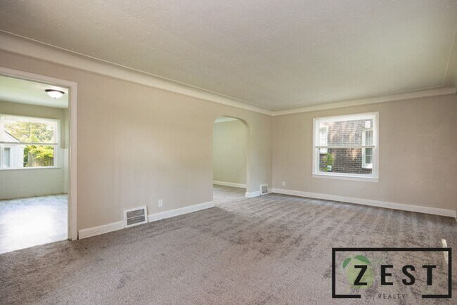 Building Photo - BEAUTIFUL 3 BD 1.5 BATH HOME!