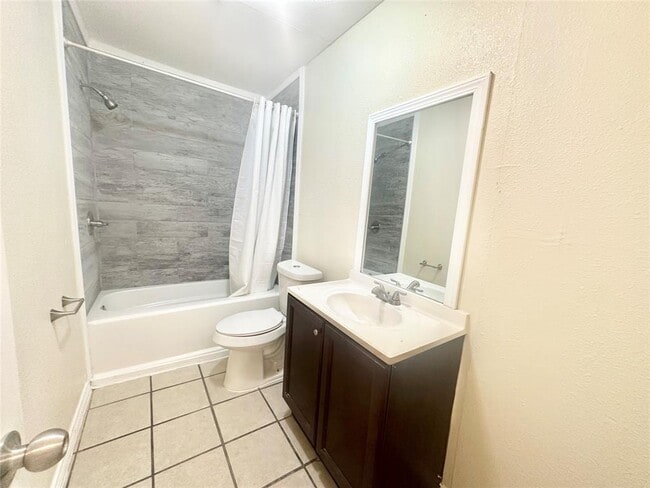 Building Photo - 5101 Purple Sage Dr