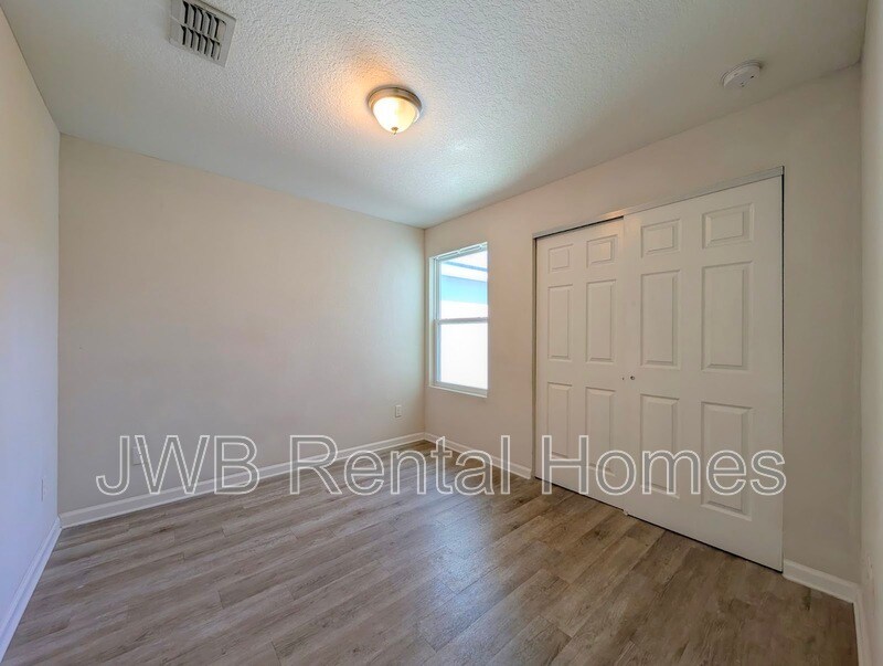 Building Photo - 8452 McGirts Village Ln