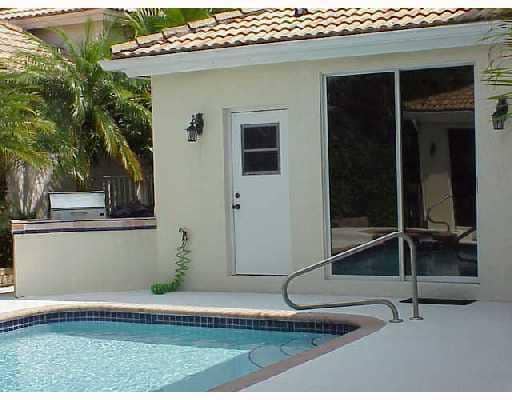 Building Photo - 9067 Long Lake Palm Dr