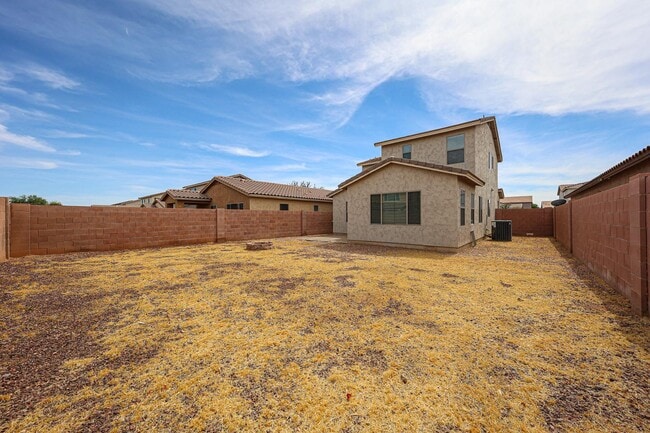 Building Photo - 41298 W Park Hill Dr