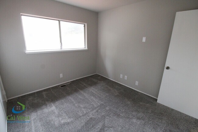Building Photo - $5095 - COMING SOON! Large spacious updated 4 Bed/2.5 Bath Home With Pool in San Jose