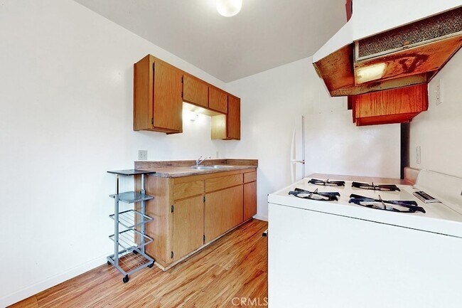 Building Photo - 1250 Stafford St