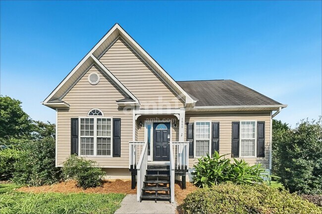 Building Photo - 4880 Manteo Ln