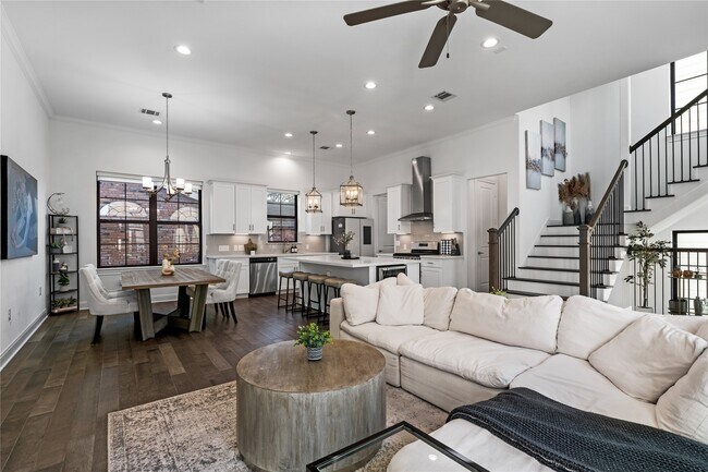 Building Photo - 3319 Beverly Frst Dr