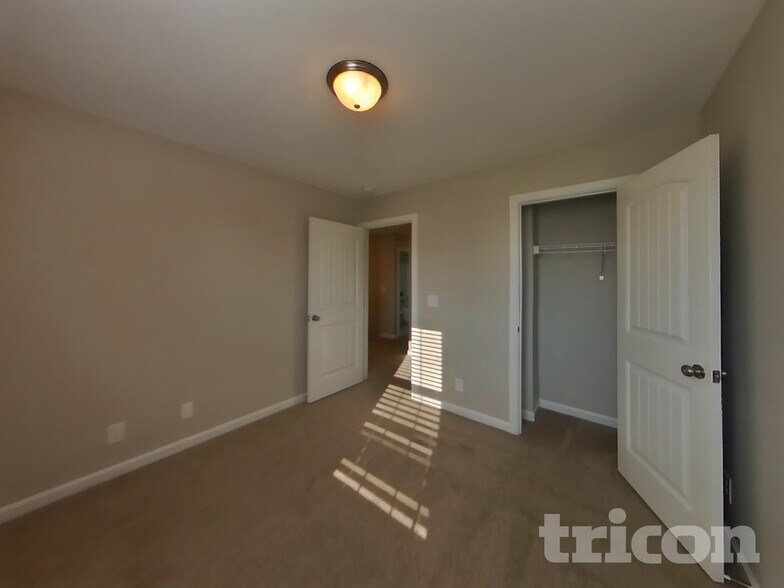 Building Photo - 1259 Magnum Dr