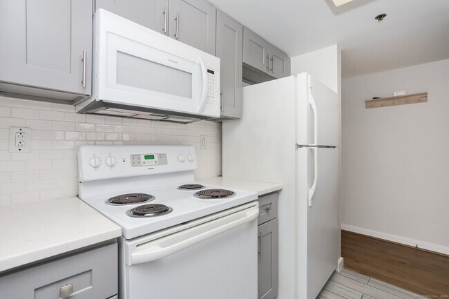 Building Photo - 127 Greyrock Pl