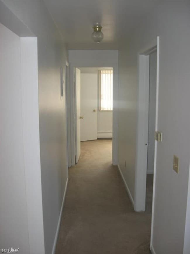 Building Photo - 3031 S Washington Ave
