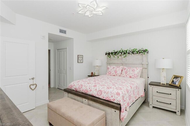 Building Photo - 5555 Double Eagle Cir