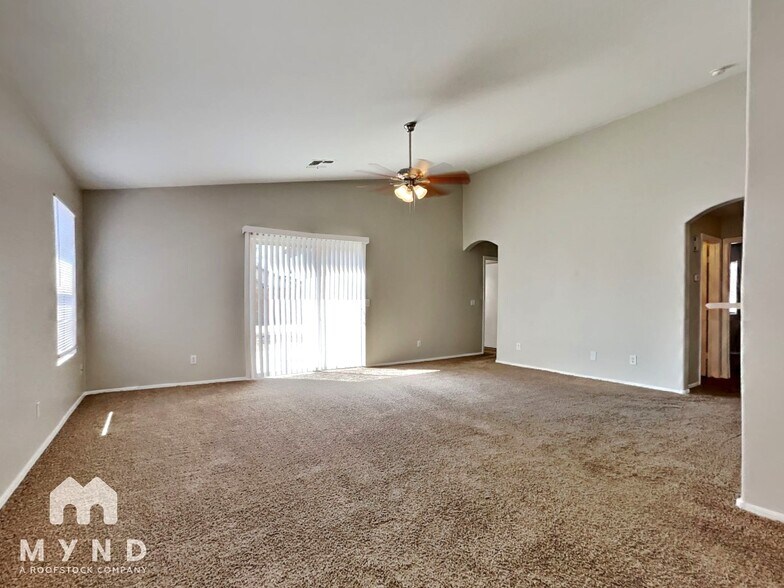 Building Photo - 8617 W Echo Ln