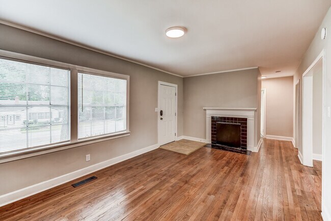 Building Photo - 4808 Court I