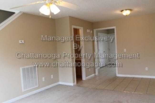 Building Photo - 42 Priscilla Dr