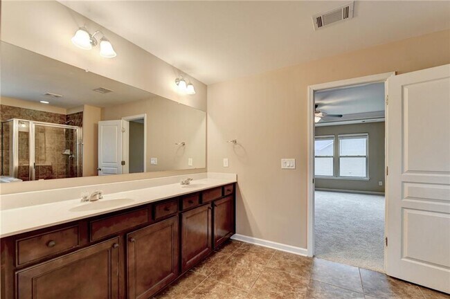 Building Photo - 4228 Woods Creek Ln