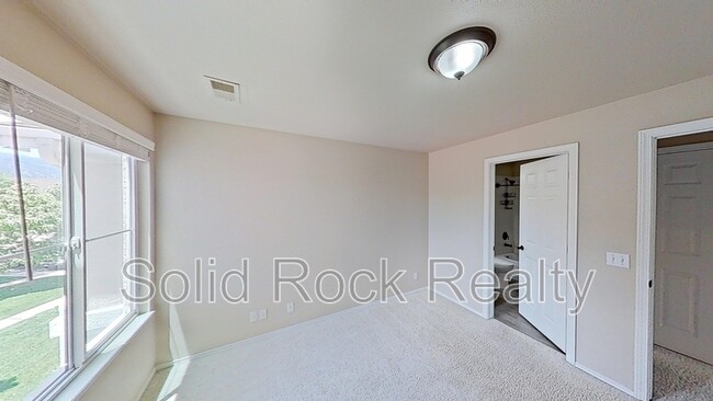 Building Photo - 3645 Strawberry Field Grove