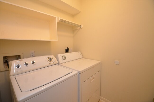 Building Photo - 1103 Ivyvine Ct