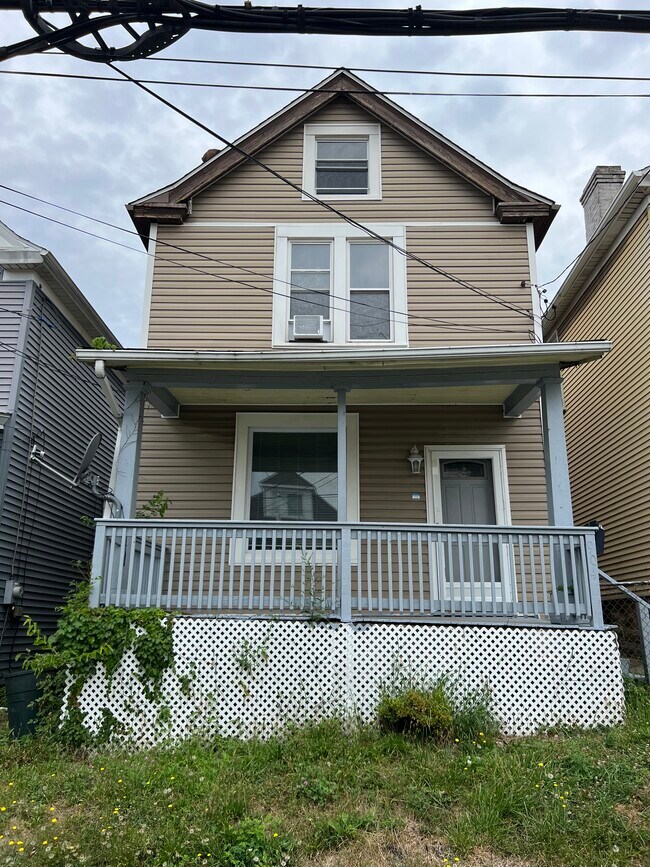 904 Punta Gorda Ave 904 Punta Gorda Ave East Mc Keesport PA 15035