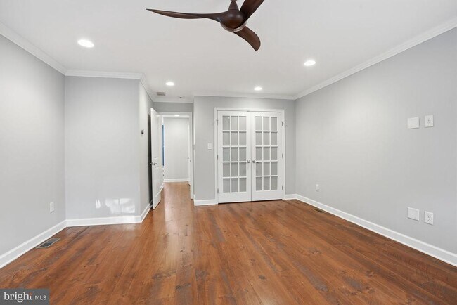 Building Photo - 2407 Grays Ferry Ave