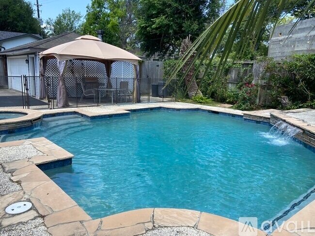 Building Photo - 5232 Piping Rock Ln