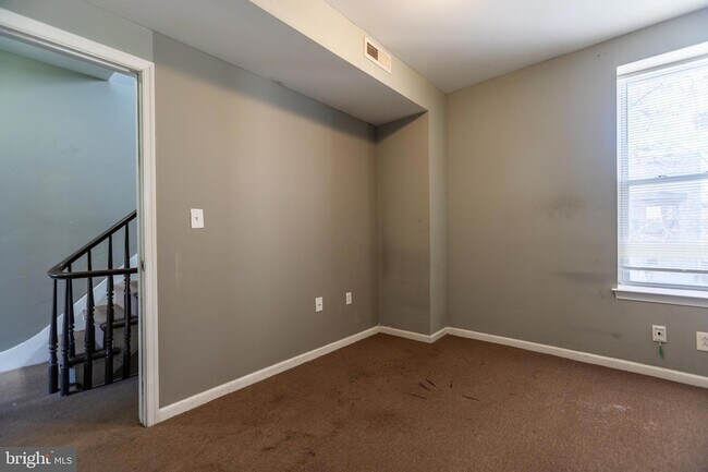 Building Photo - 1706 Willington St