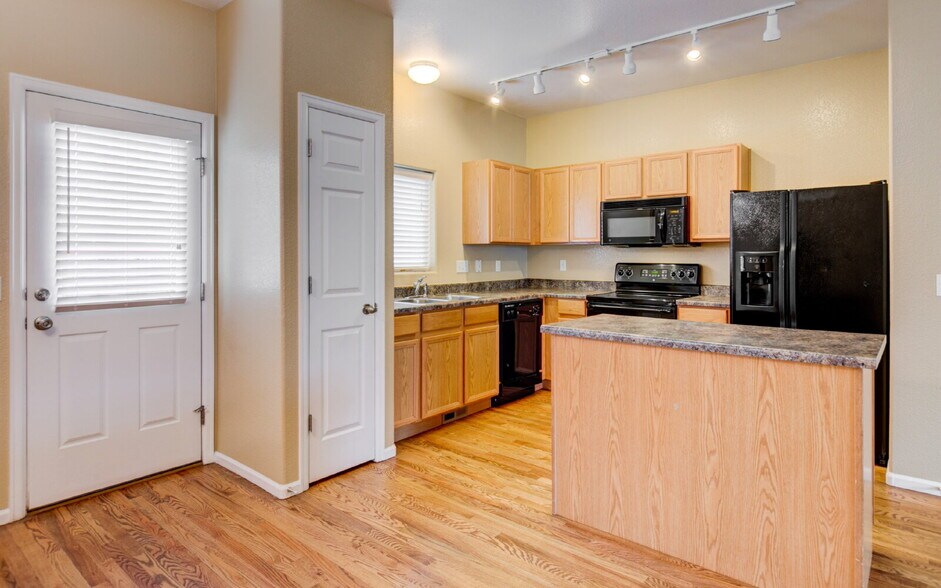 Building Photo - 2728 Scotchbroom Point