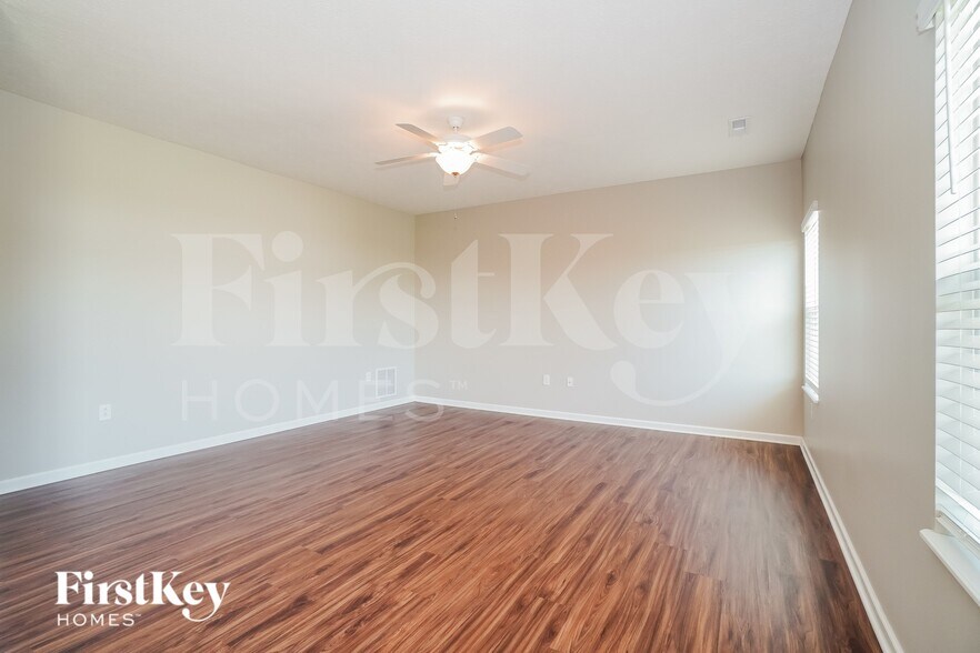 Building Photo - 5602 Tarboro Pl