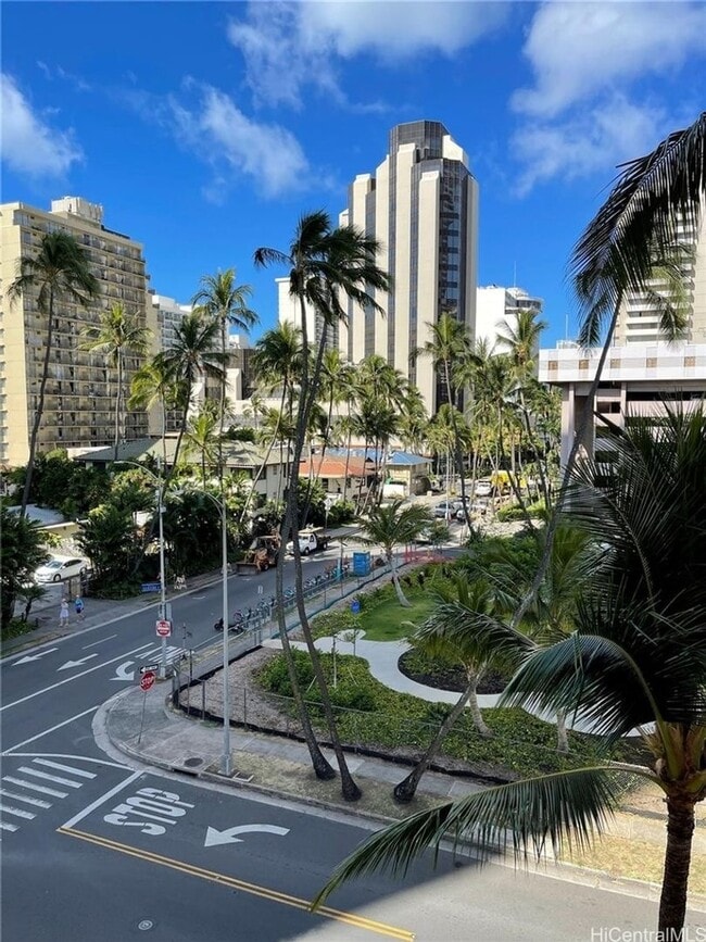 Building Photo - Seaside Suites: 1-Bedroom, 1-Bath, 1 parking!