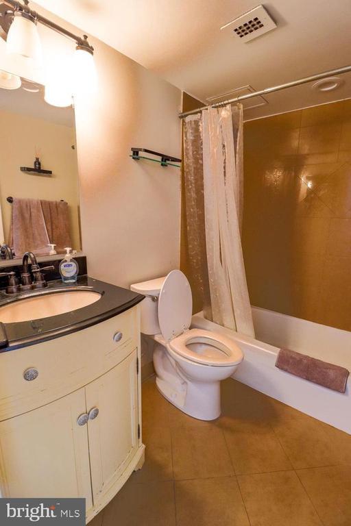 Building Photo - 4242 East-West Hwy