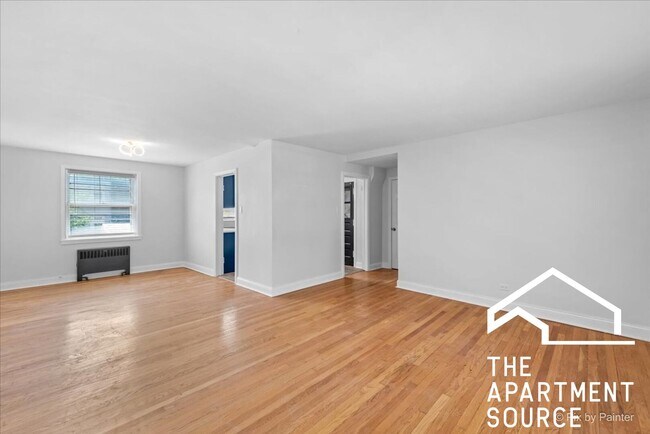 Building Photo - 2719 W Berwyn Ave