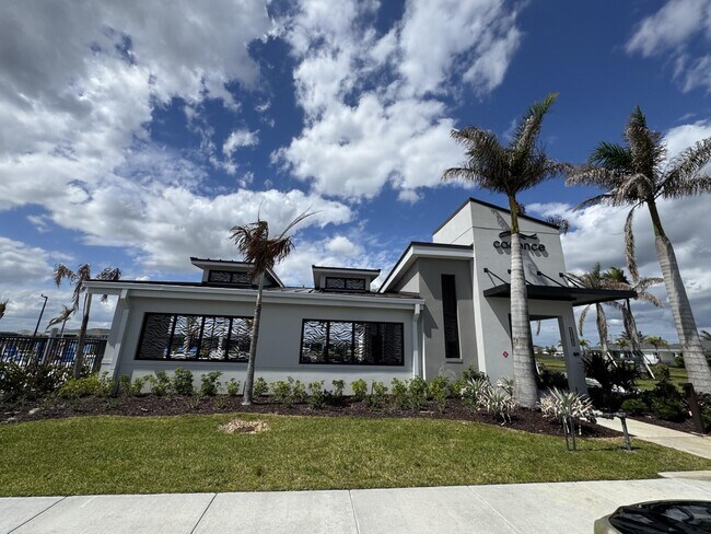 Building Photo - 14083 SW Thorens Dr