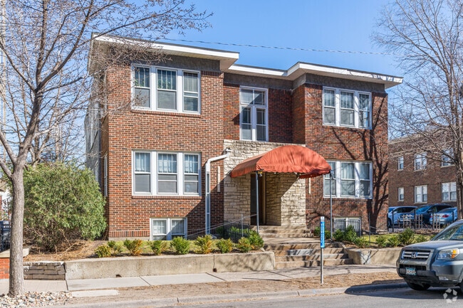 Primary Photo - 3029 Holmes Ave