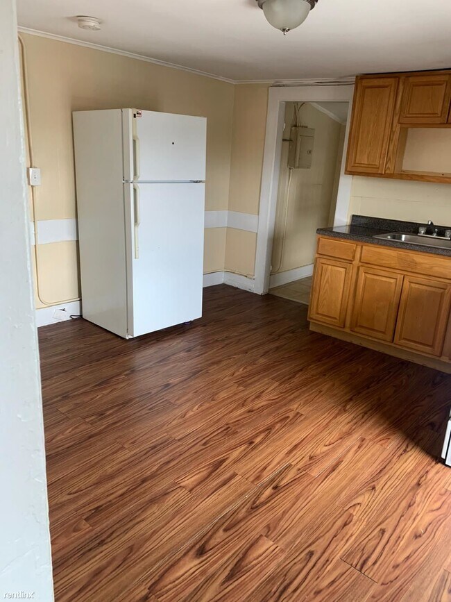 Building Photo - 2 br, 1 bath  - 57 Anson St 3L