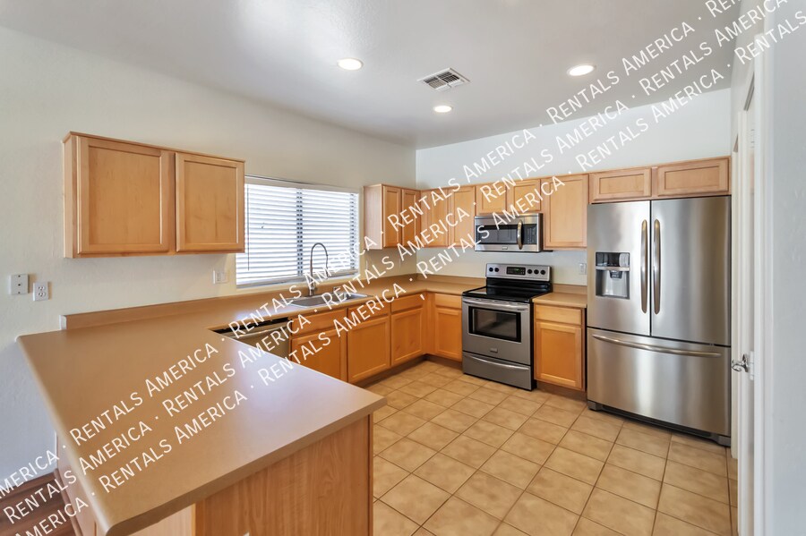 Building Photo - 45081 W Paitilla Ln