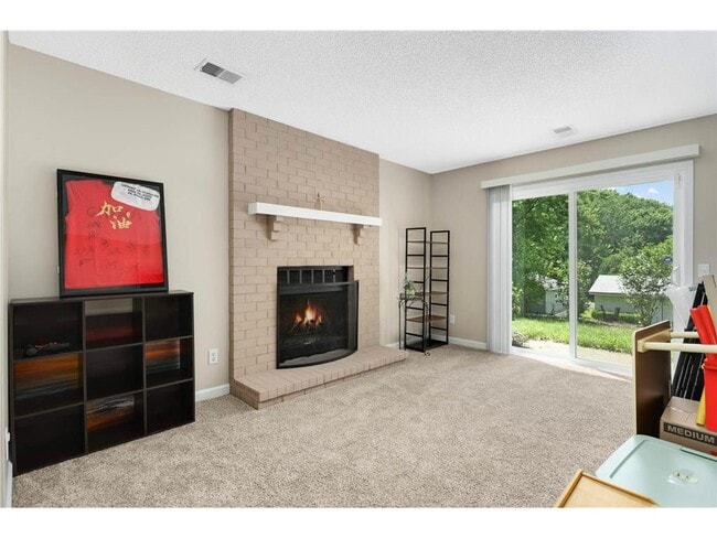 Building Photo - 7300 Stewart Dr